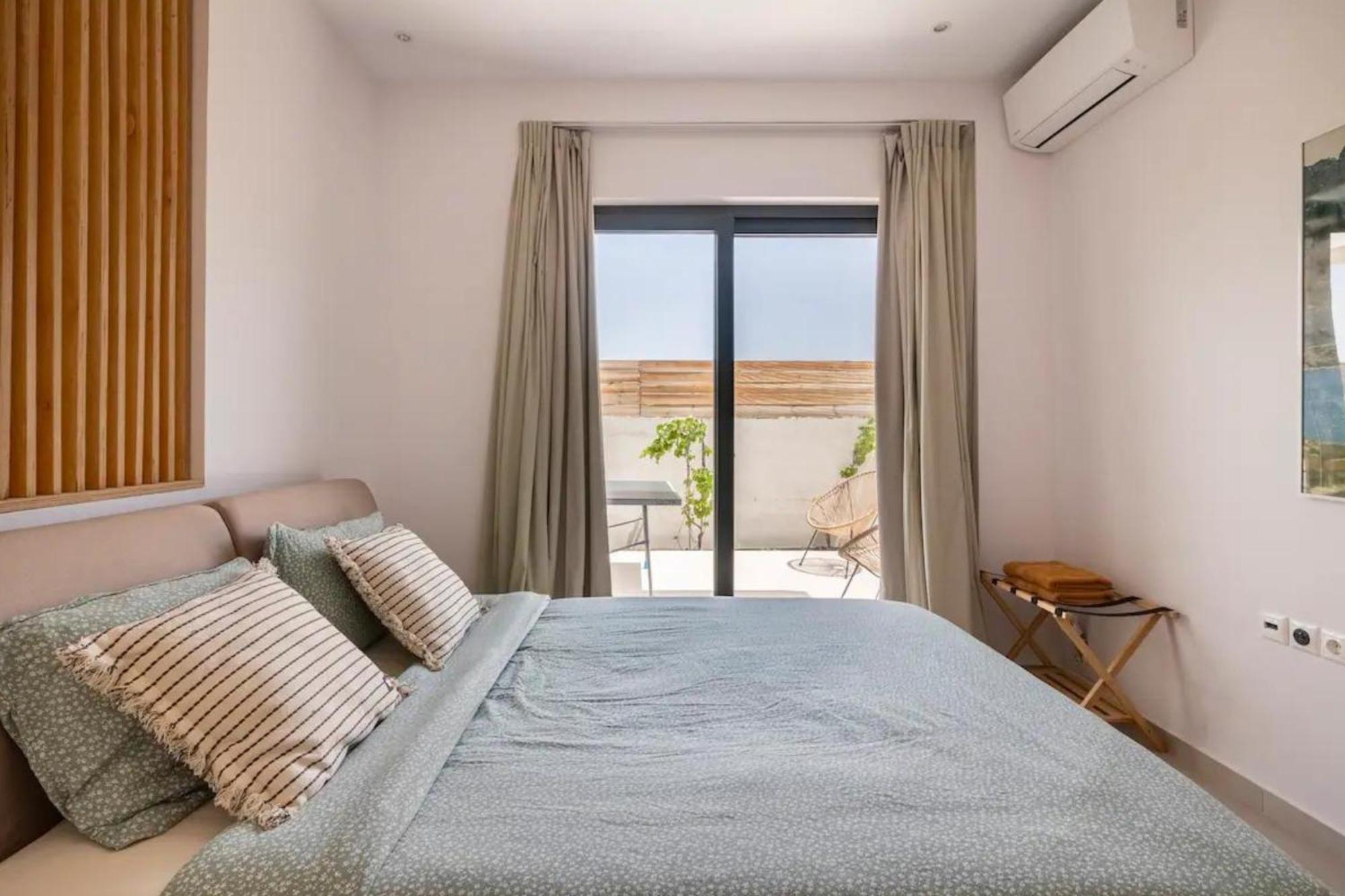 Villa Kala Loutraki - Private Pool & Sauna I Beach Kültér fotó