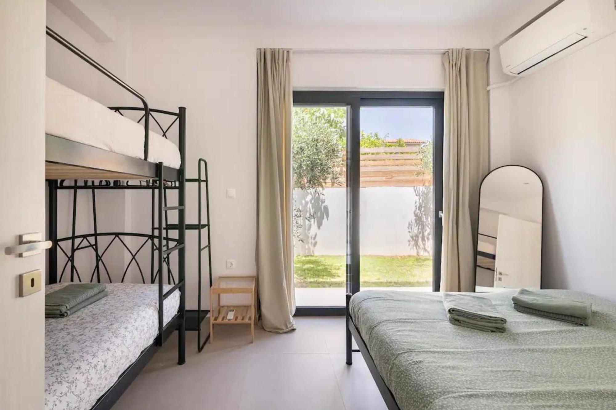 Villa Kala Loutraki - Private Pool & Sauna I Beach Kültér fotó